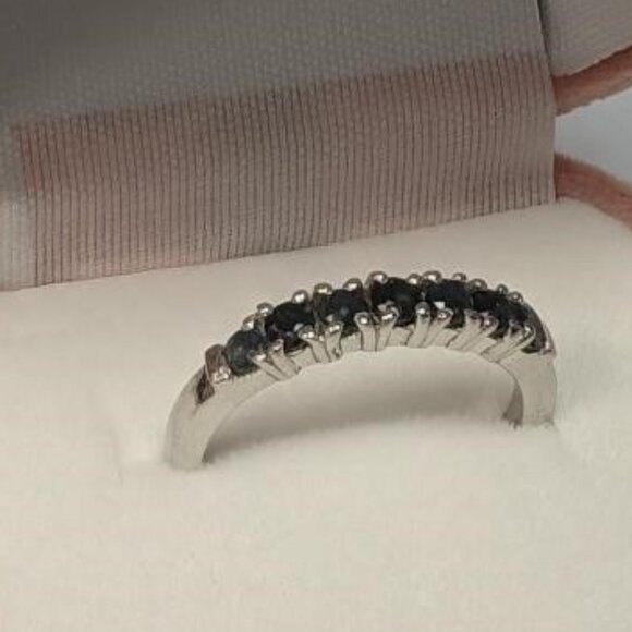 Silver Sapphire 0.5Ct Ring - Picture 3 of 3